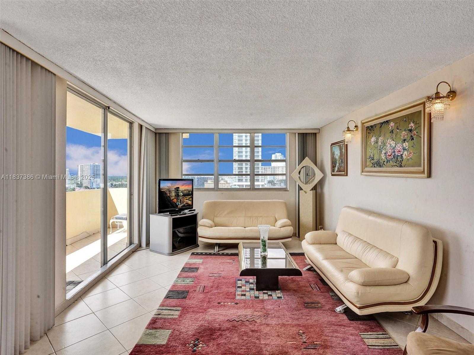 Small Image of 1833 SOUTH OCEAN DR #1511, Hallandale Beach Number 3