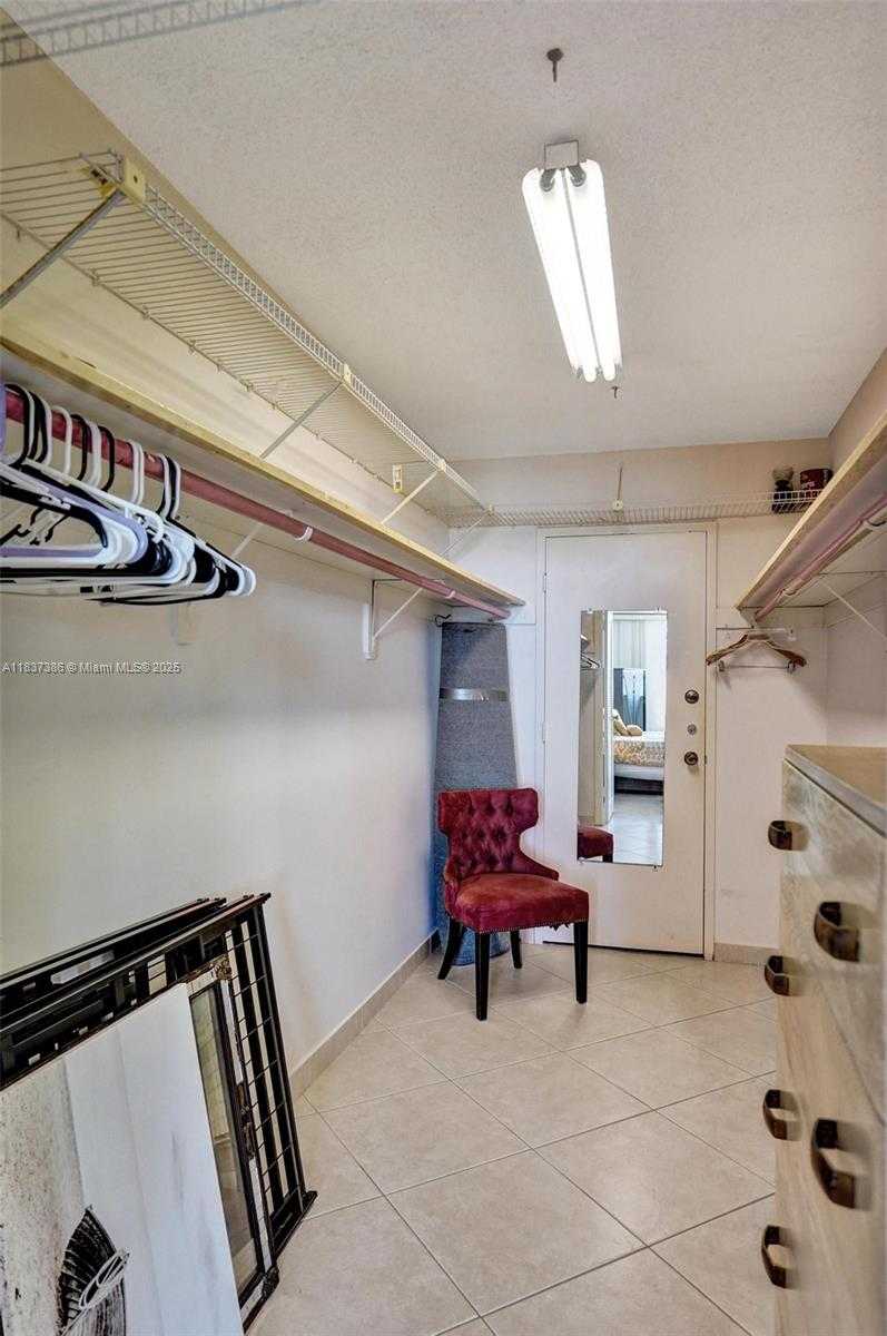 Small Image of 1833 SOUTH OCEAN DR #1511, Hallandale Beach Number 34