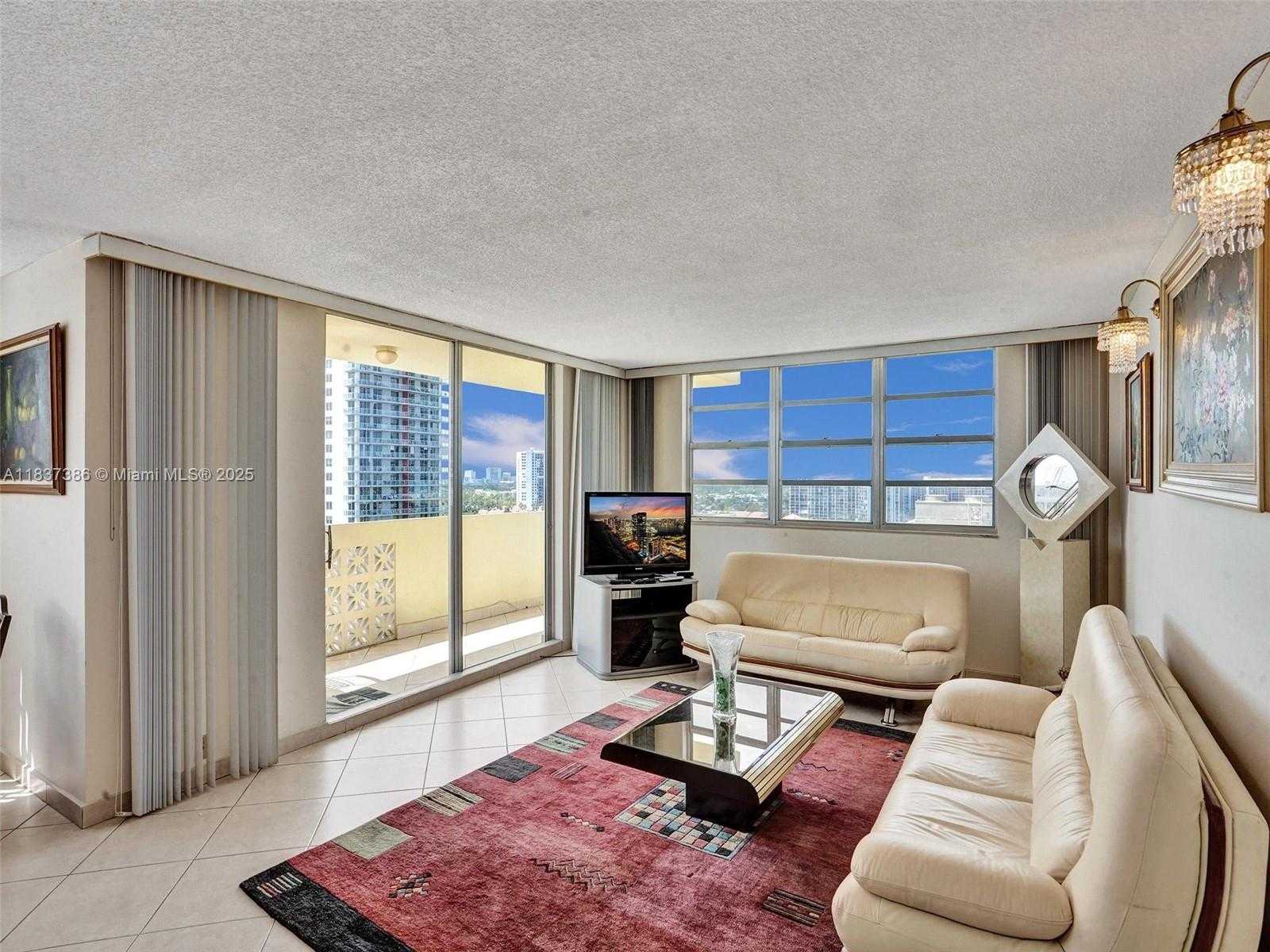Small Image of 1833 SOUTH OCEAN DR #1511, Hallandale Beach Number 4