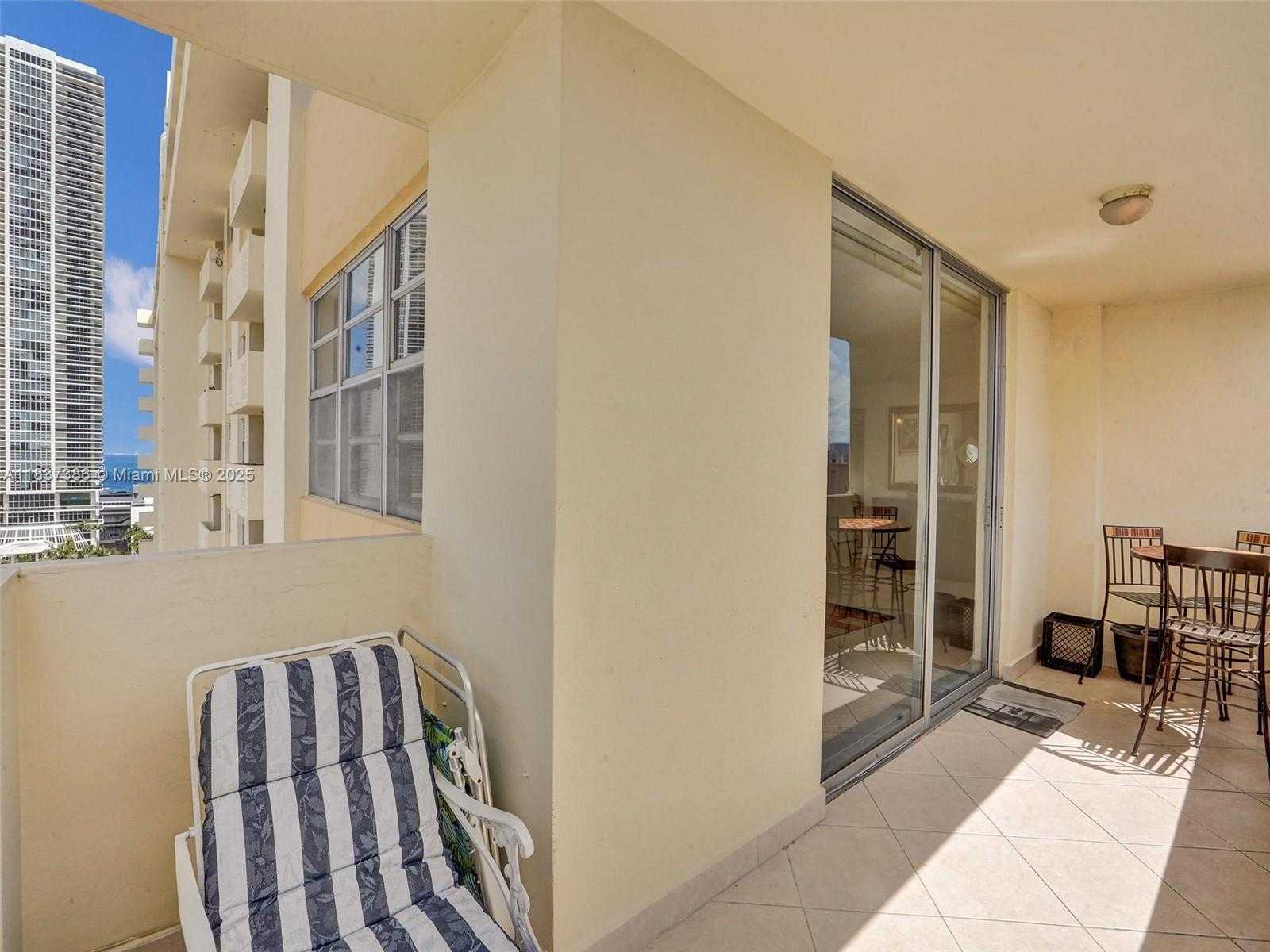 Small Image of 1833 SOUTH OCEAN DR #1511, Hallandale Beach Number 42
