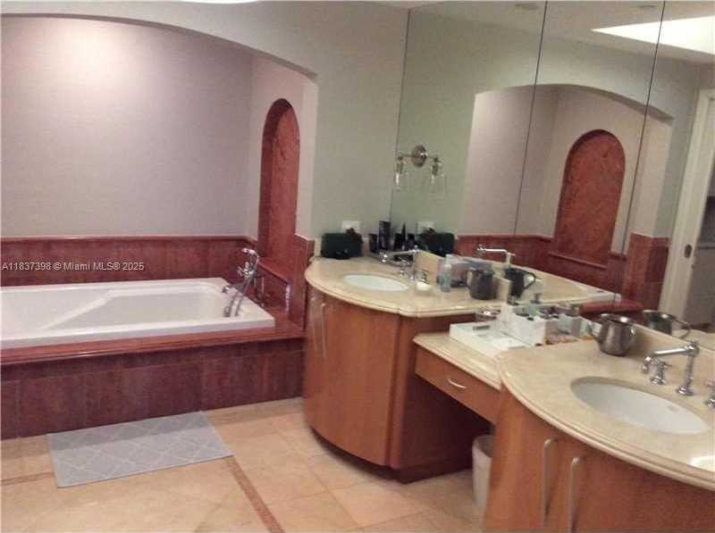 Small Image of 17875 COLLINS AVE #505, Sunny Isles Beach Number 31