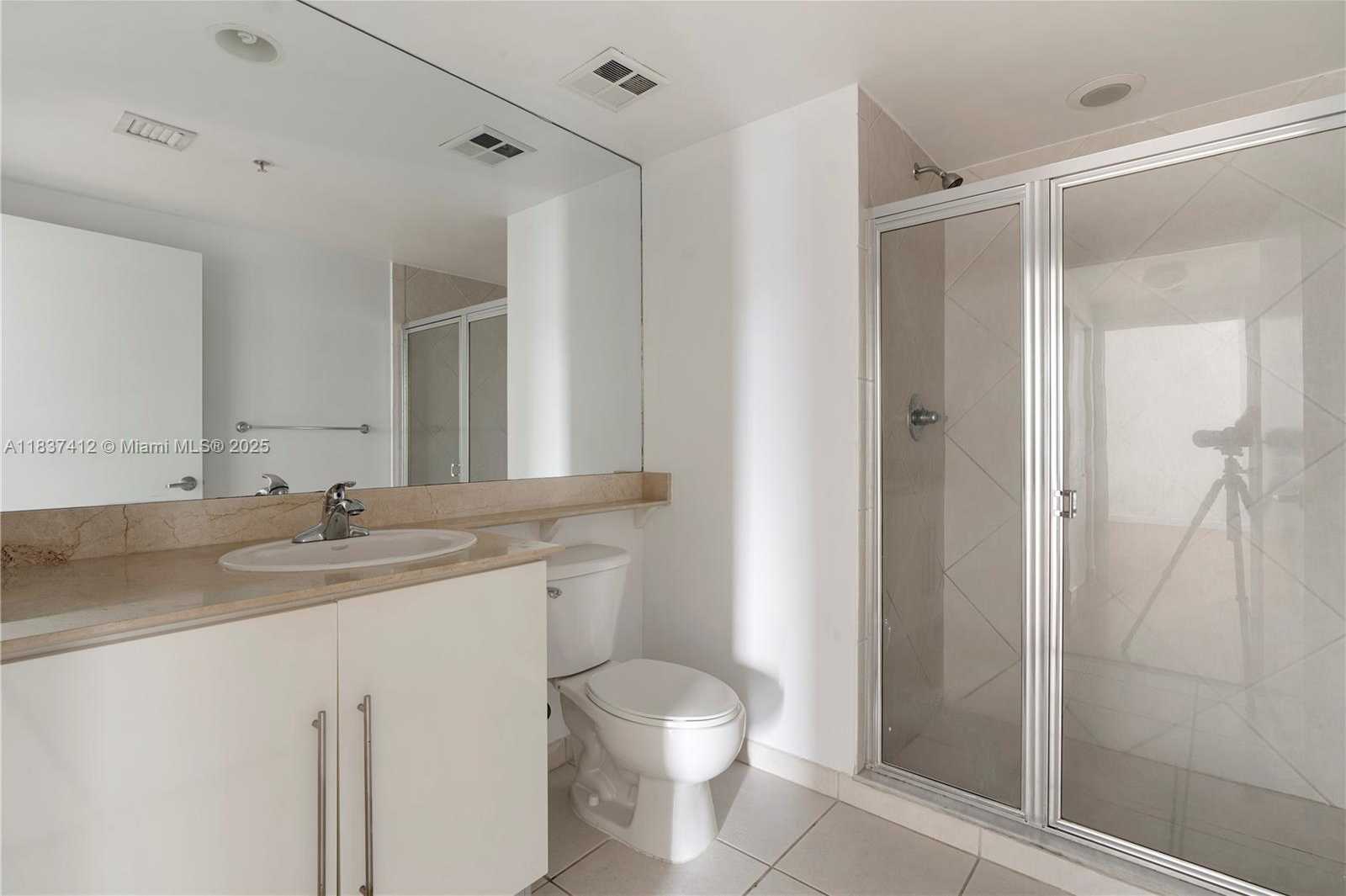 Small Image of 325 SOUTH BISCAYNE BLVD #3322, Miami Number 15