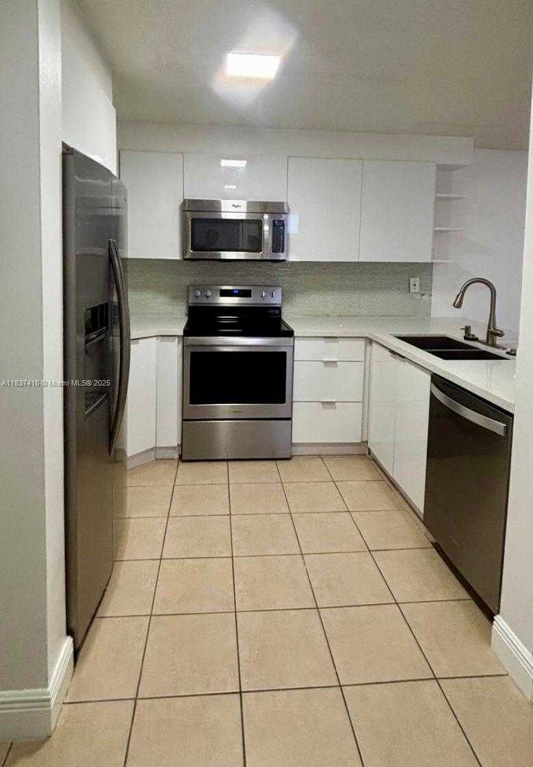 Small Image of 210 SOUTH WEST 11TH ST #410, Miami Number 4