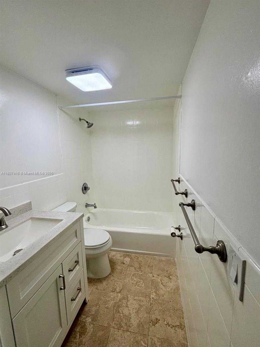Small Image of 210 SOUTH WEST 11TH ST #410, Miami Number 7