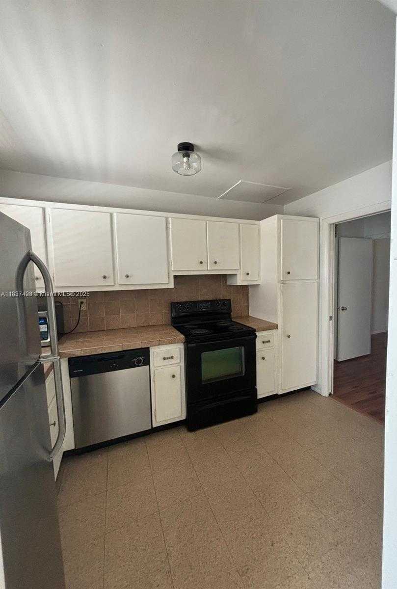 Small Image of 1519 DREXEL AVE #401, Miami Beach Number 7