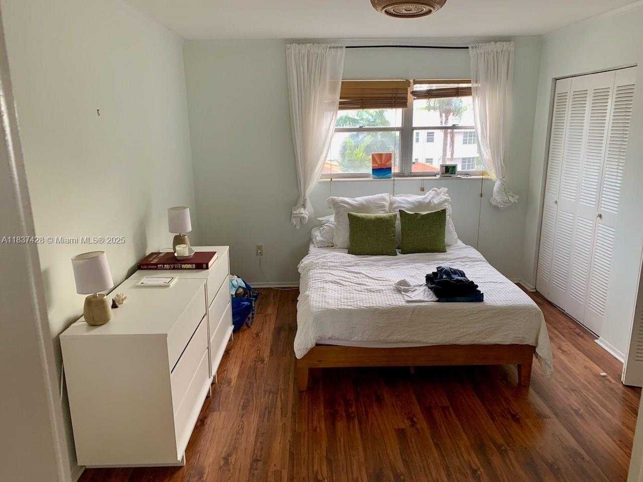 Small Image of 1519 DREXEL AVE #401, Miami Beach Number 8