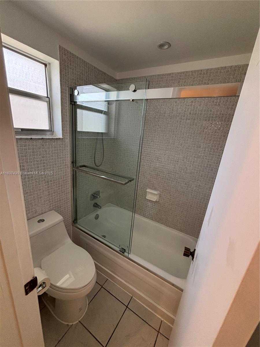 Small Image of 201 178TH DR #337, Sunny Isles Beach Number 5