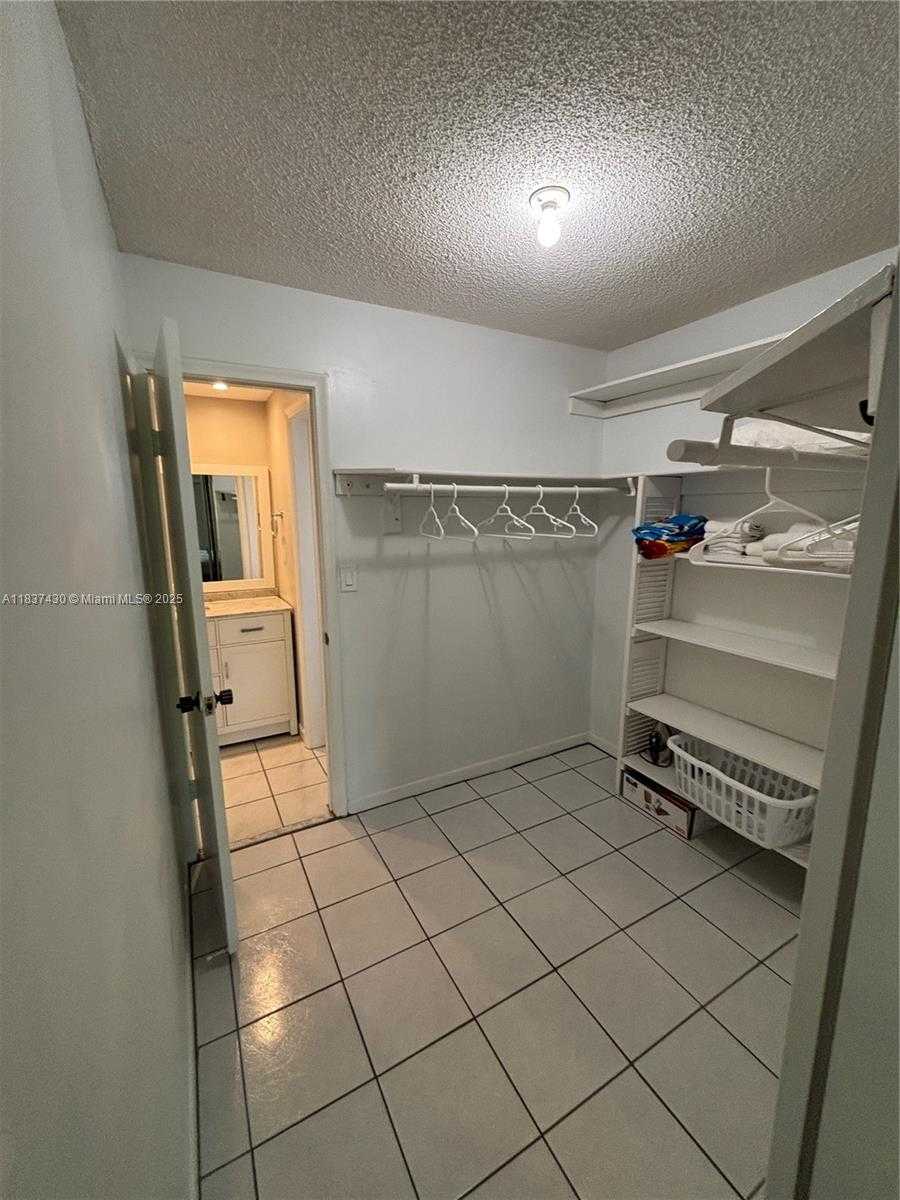 Small Image of 201 178TH DR #337, Sunny Isles Beach Number 6