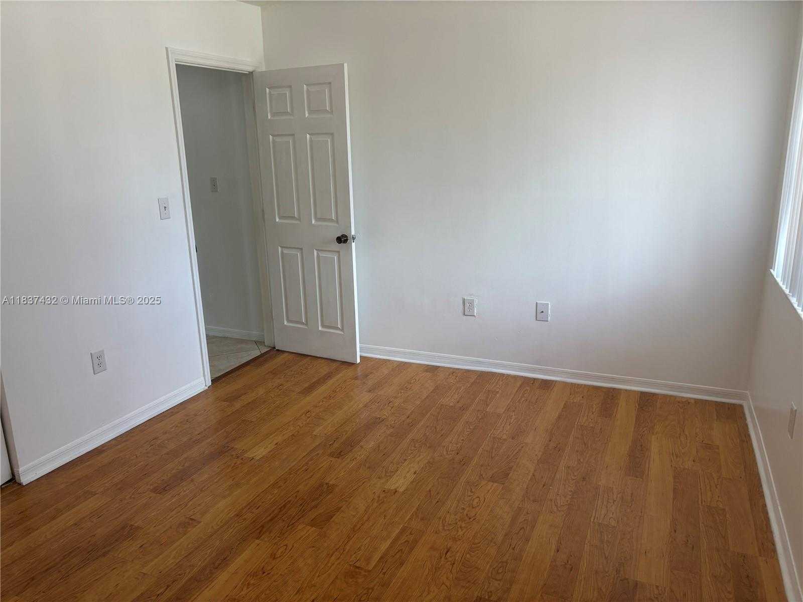Small Image of 9620 SOUTH WEST 138TH AVE #9620, Miami Number 12