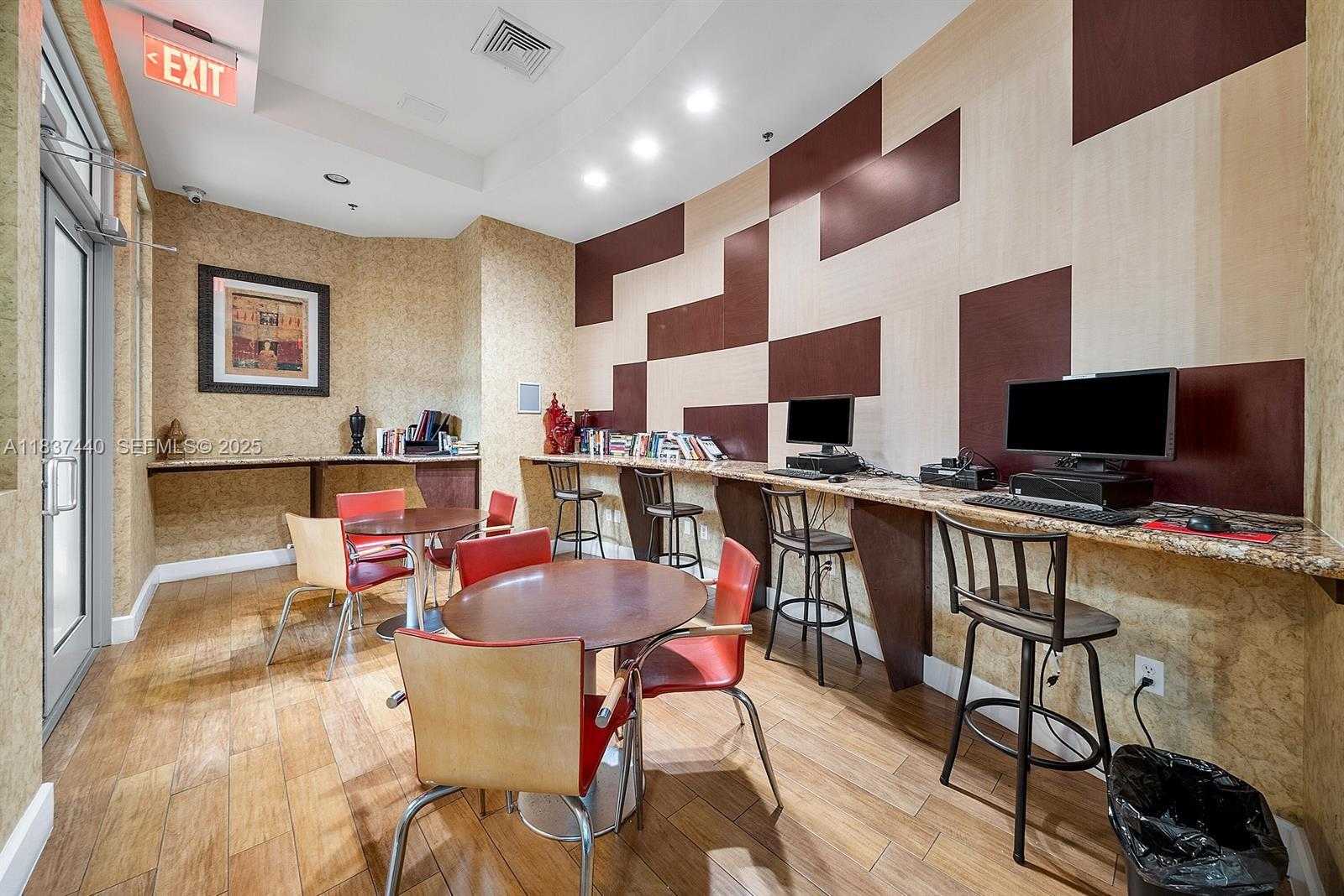 Imagen de Pequeño Objeto