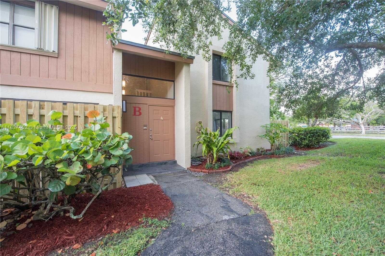 Small Image of 10945 SOUTH WEST 113TH PL #1B, Miami Number 2