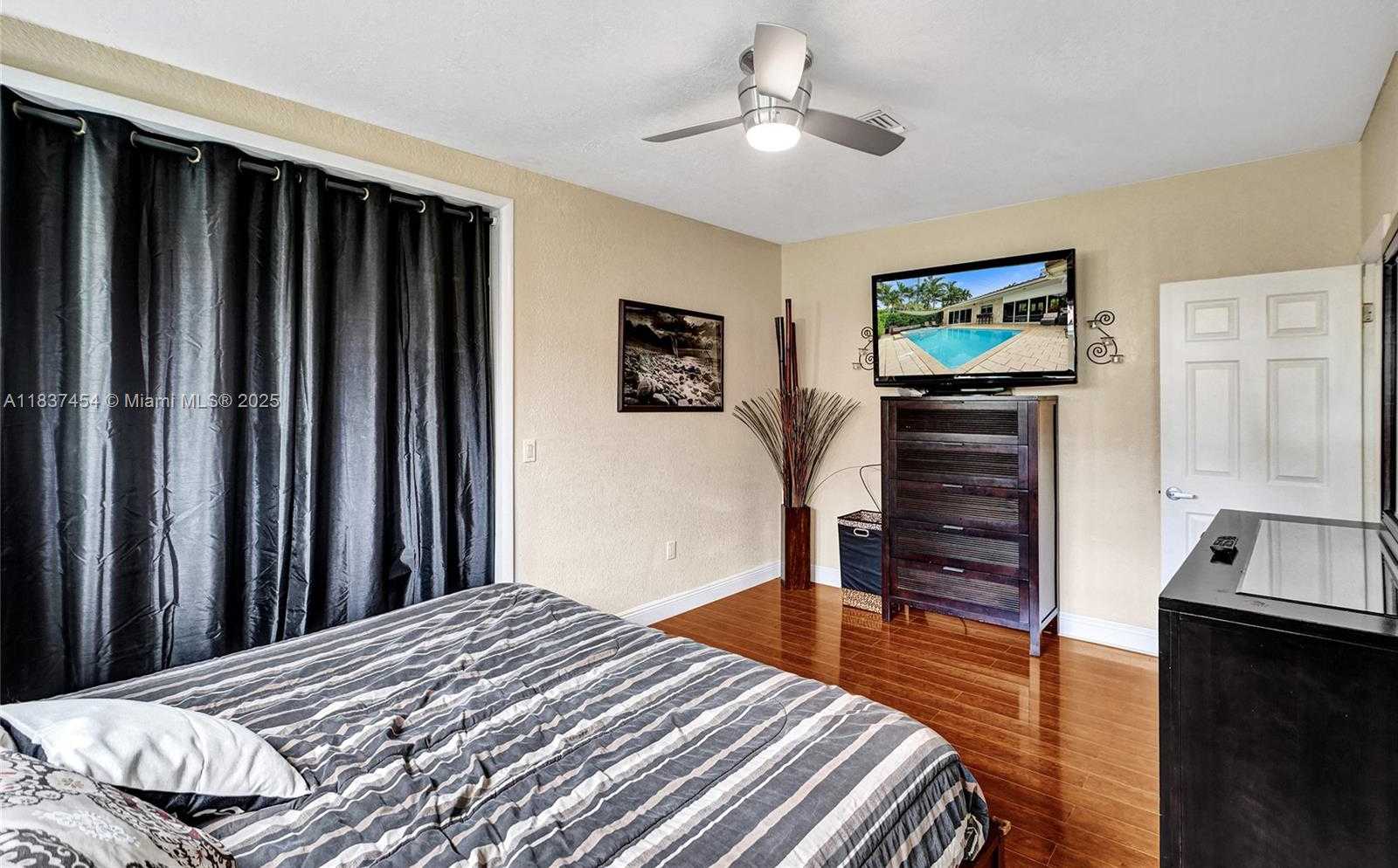 Small Image of 1155 SOUTH BISCAYNE POINT RD, Miami Beach Number 16