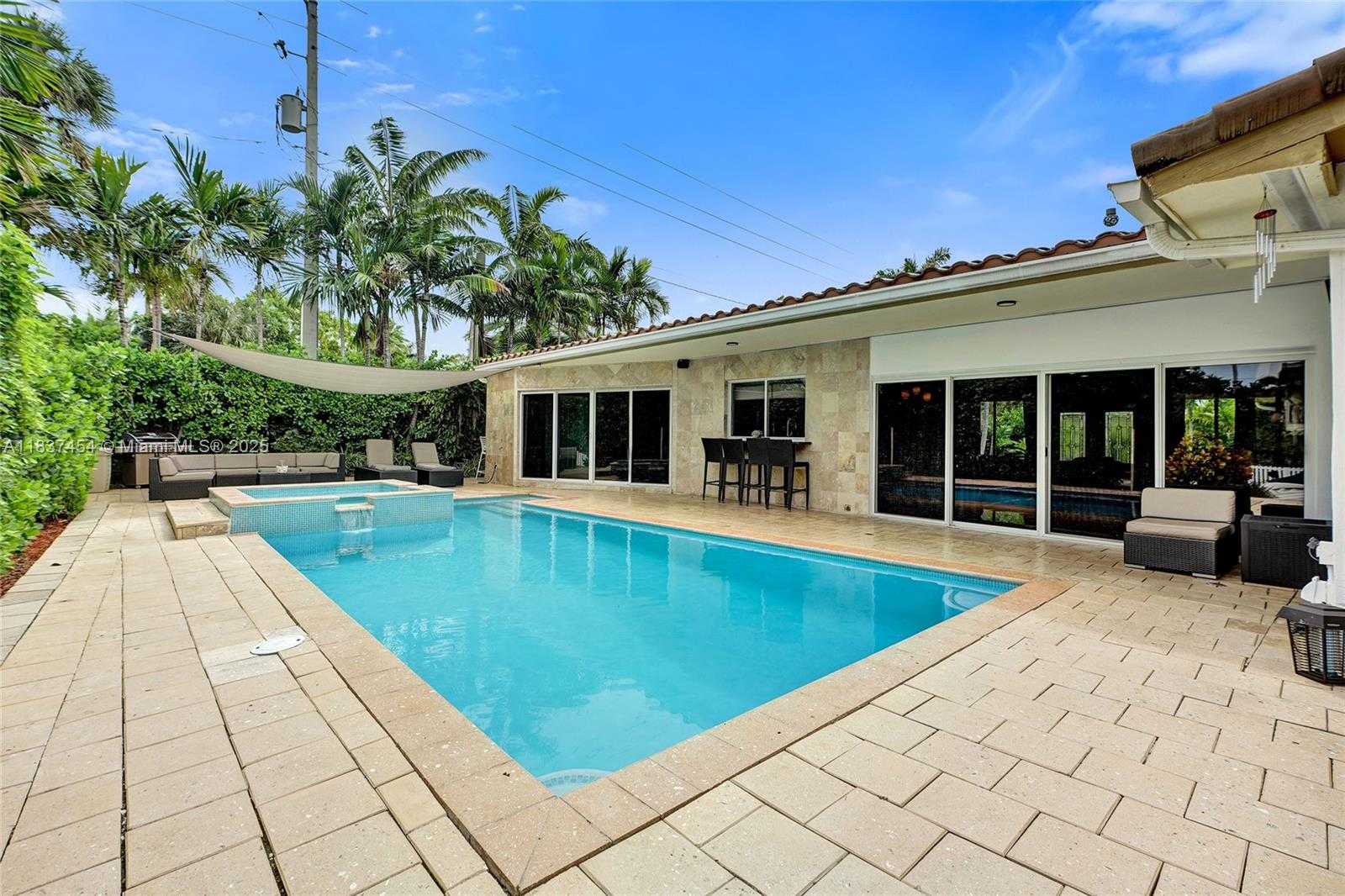 Small Image of 1155 SOUTH BISCAYNE POINT RD, Miami Beach Number 26