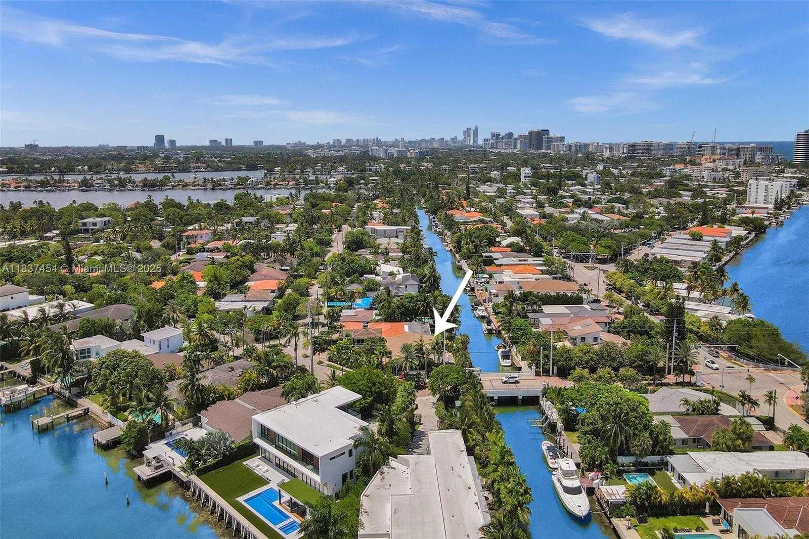 Small Image of 1155 SOUTH BISCAYNE POINT RD, Miami Beach Number 3