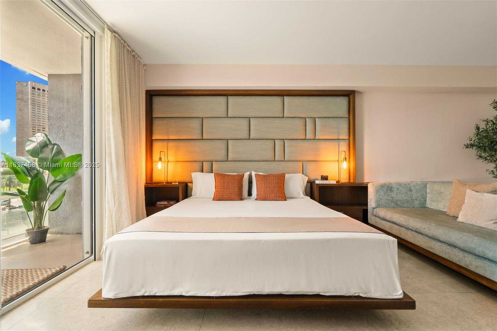 Small Image of 50 BISCAYNE BLVD #411, Miami Number 7