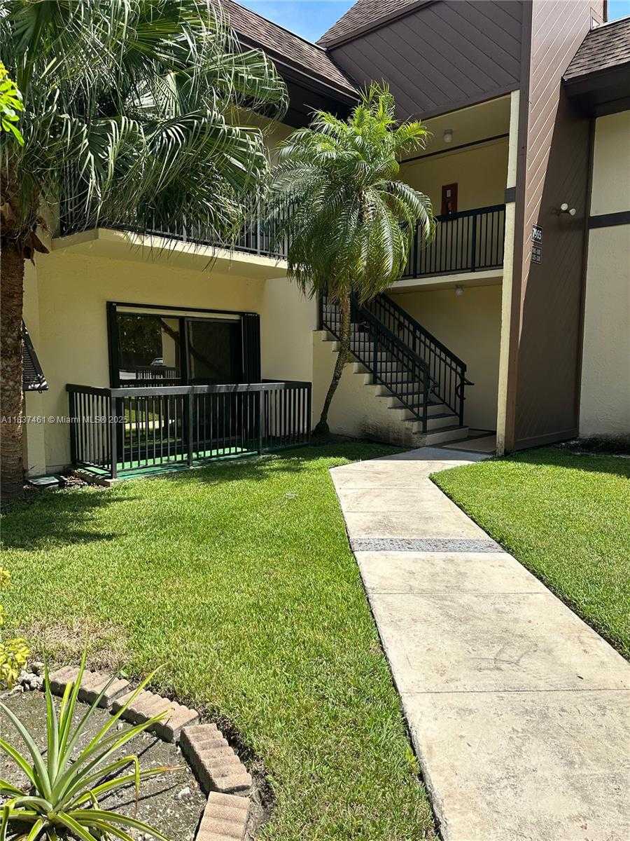 Small Image of 7965 SOUTH WEST 86TH ST #107, Miami Number 3