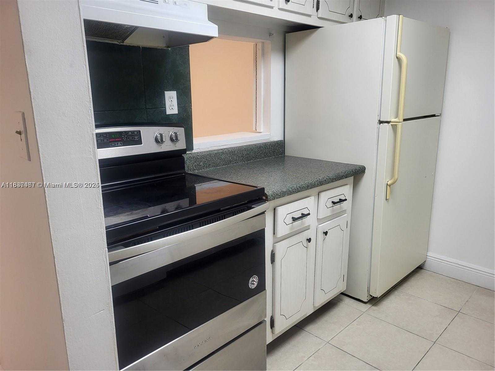 Small Image of 14301 NORTH KENDALL DR #308B, Miami Number 5