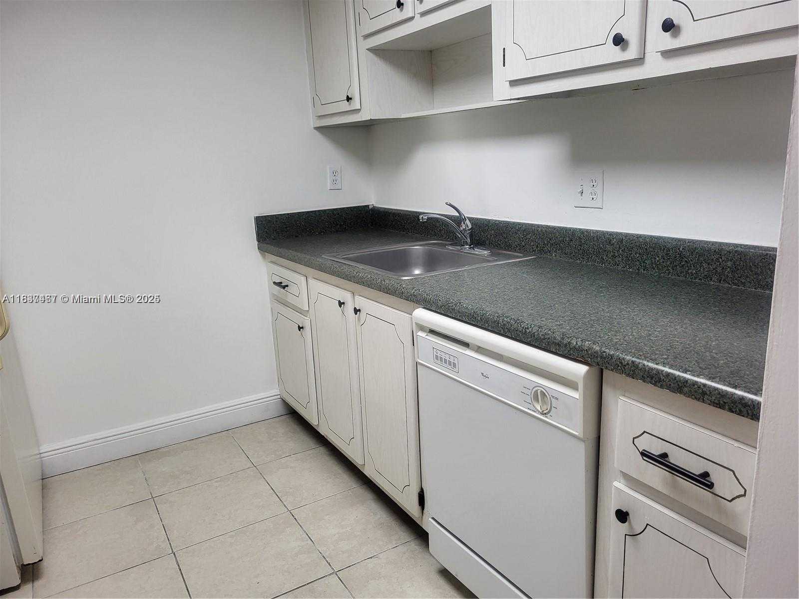 Small Image of 14301 NORTH KENDALL DR #308B, Miami Number 6