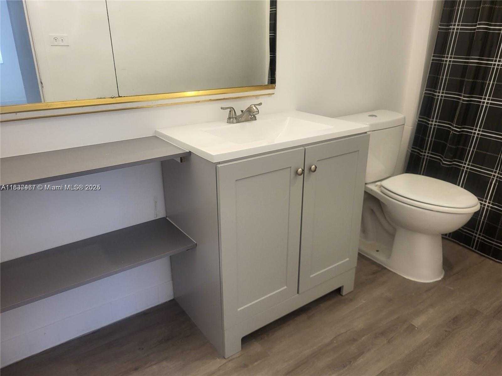Small Image of 14301 NORTH KENDALL DR #308B, Miami Number 7