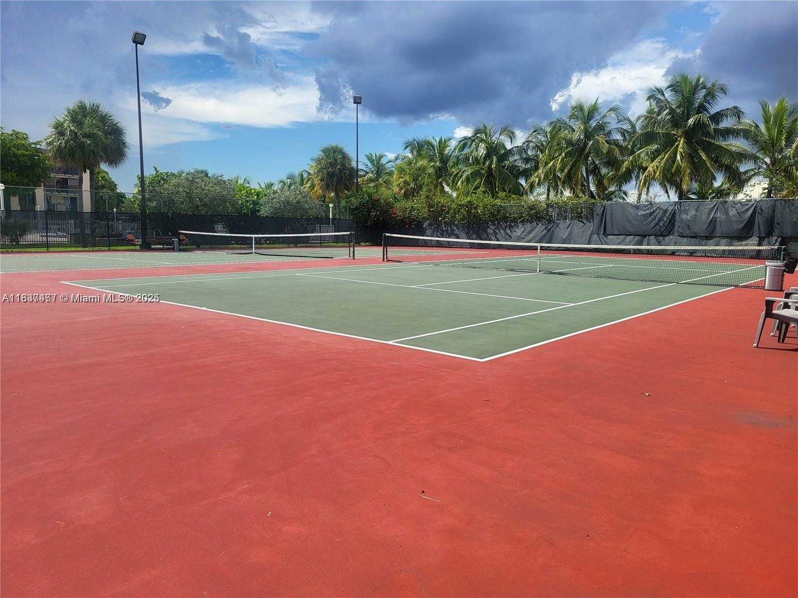 Small Image of 14301 NORTH KENDALL DR #308B, Miami Number 9