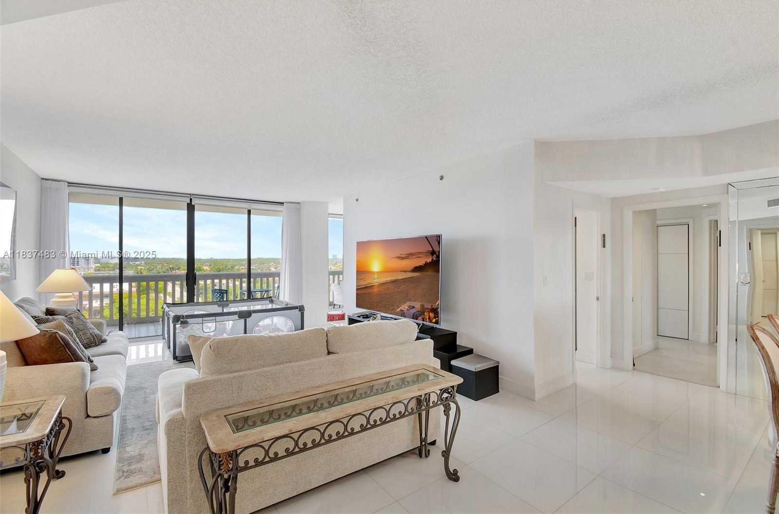Small Image of 2000 ISLAND BLVD #808, Aventura Number 6