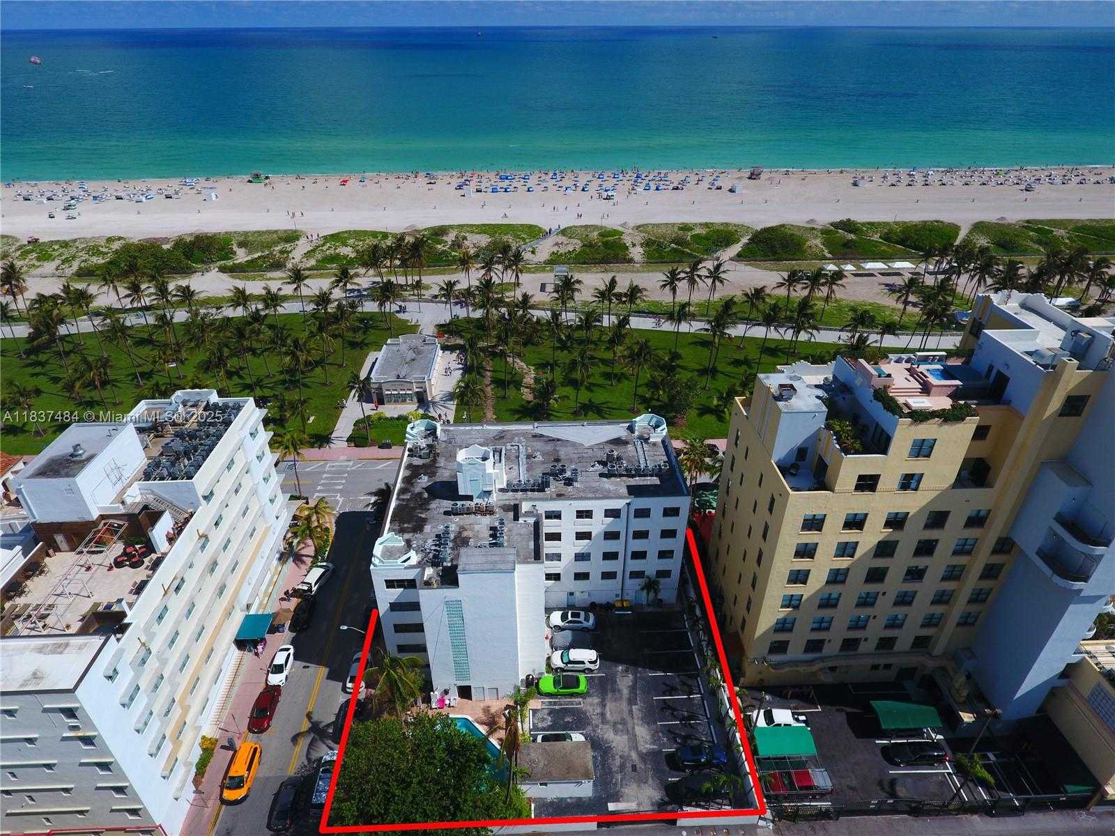 Small Image of 1390 OCEAN DR #504, Miami Beach Number 10