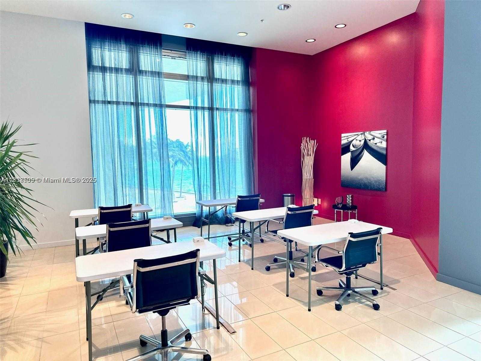 Small Image of 300 SOUTH BISCAYNE BLVD #T-1802, Miami Number 13