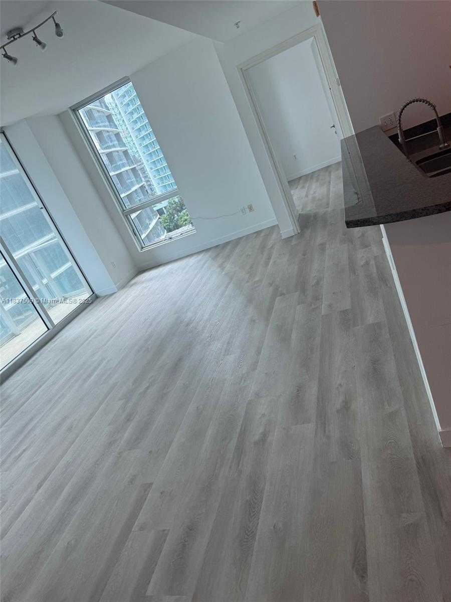 Small Image of 300 SOUTH BISCAYNE BLVD #T-1802, Miami Number 2