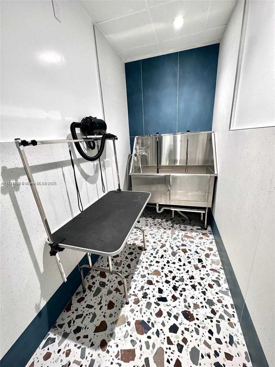 Small Image of 300 SOUTH BISCAYNE BLVD #T-1802, Miami Number 23