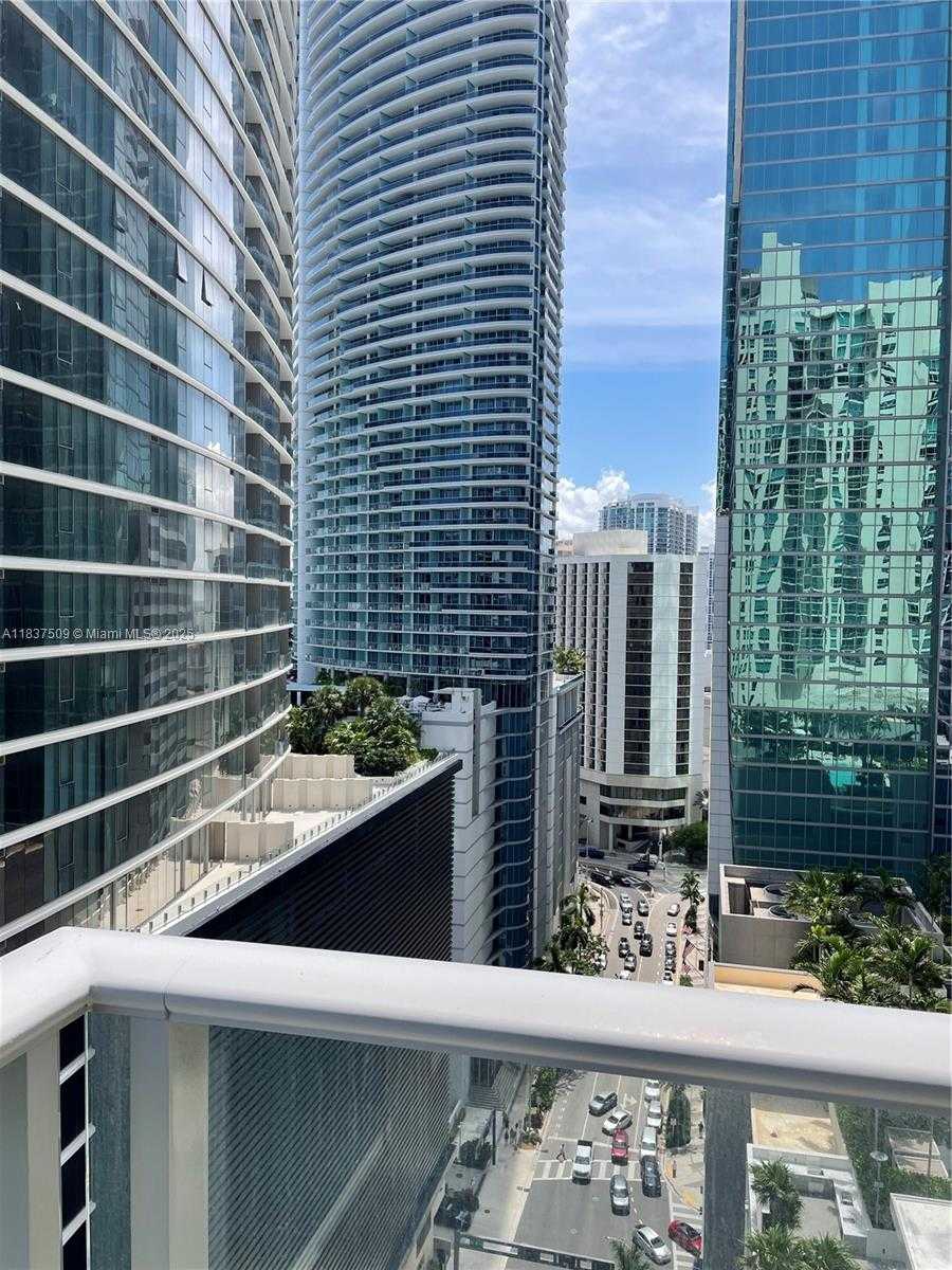 Small Image of 300 SOUTH BISCAYNE BLVD #T-1802, Miami Number 4