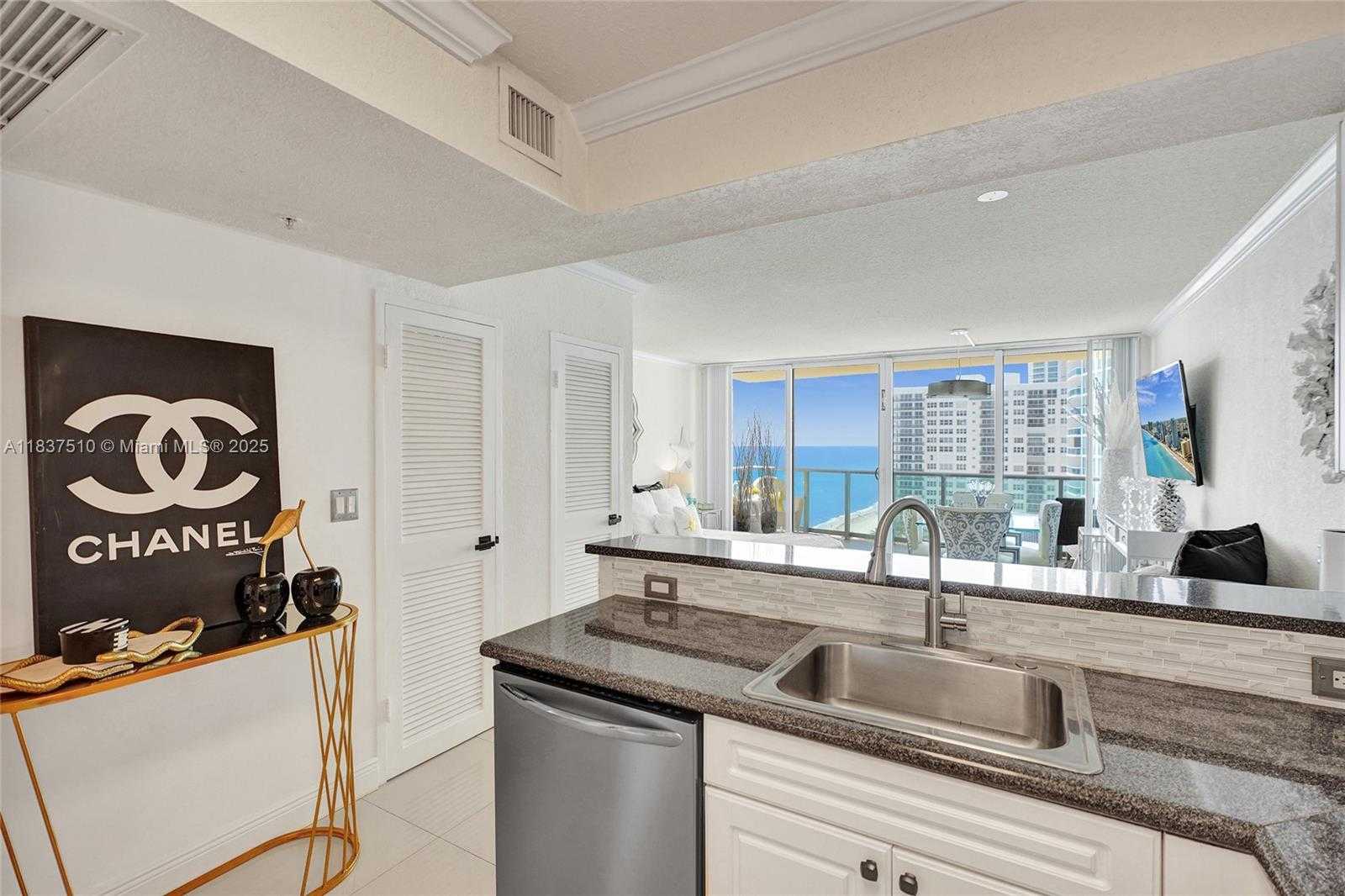 Small Image of 2501 SOUTH OCEAN DR #1212 (available Jan 11), Hollywood Number 10