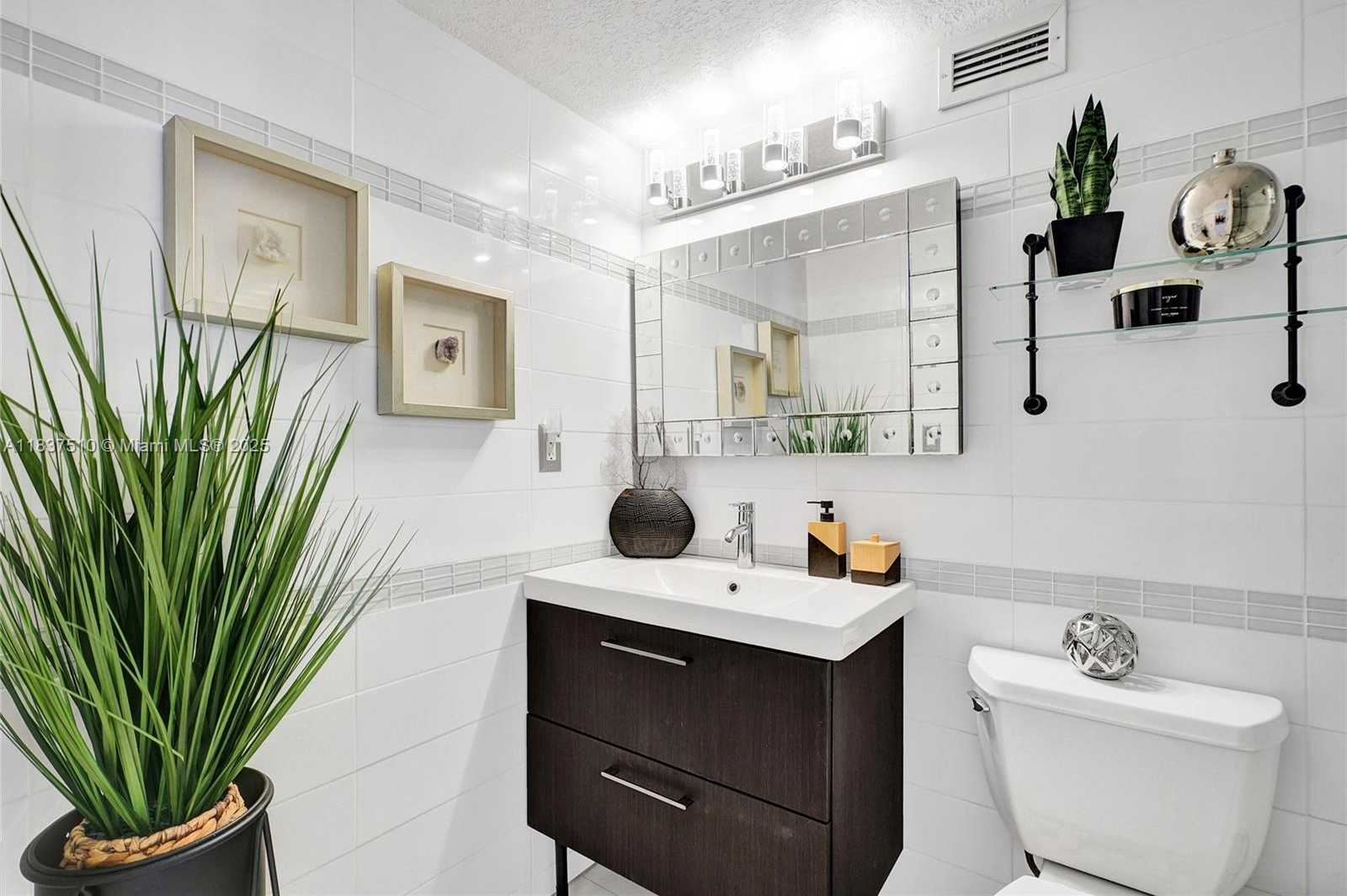 Small Image of 2501 SOUTH OCEAN DR #1212 (available Jan 11), Hollywood Number 14