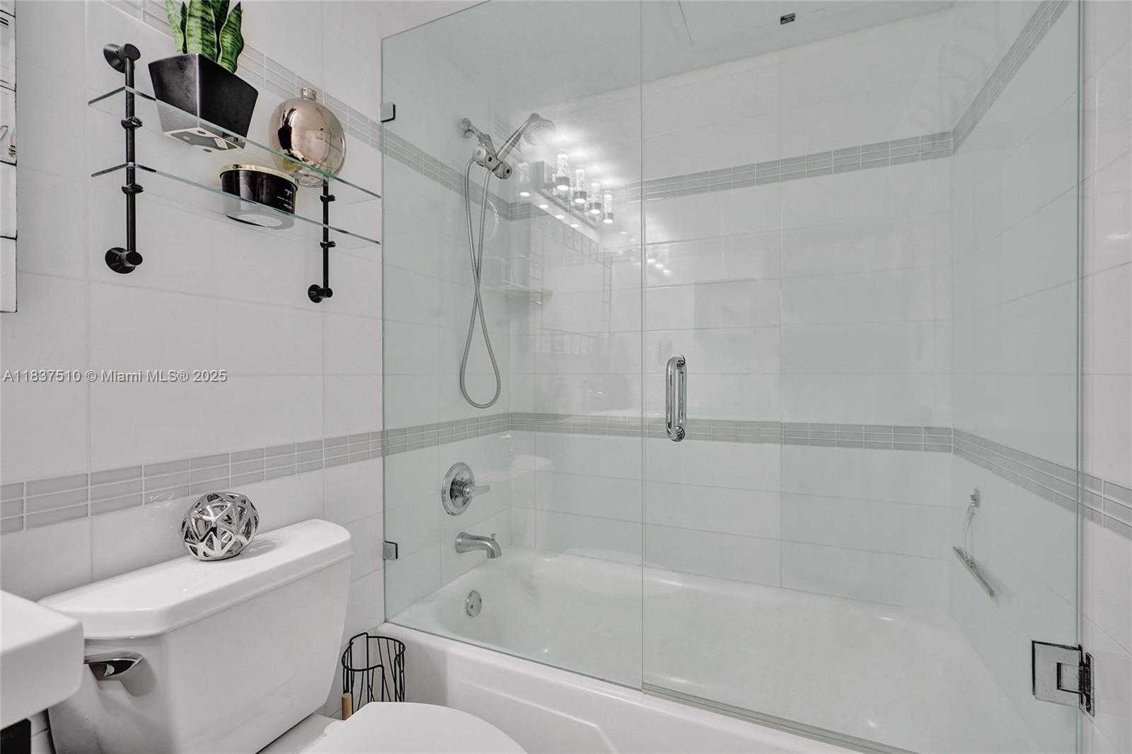 Small Image of 2501 SOUTH OCEAN DR #1212 (available Jan 11), Hollywood Number 15