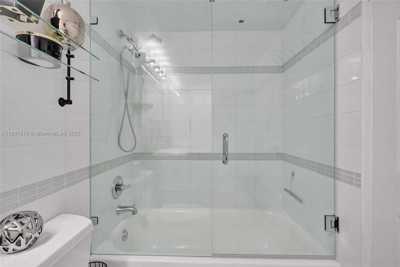 Small Image of 2501 SOUTH OCEAN DR #1212 (available Jan 11), Hollywood Number 16