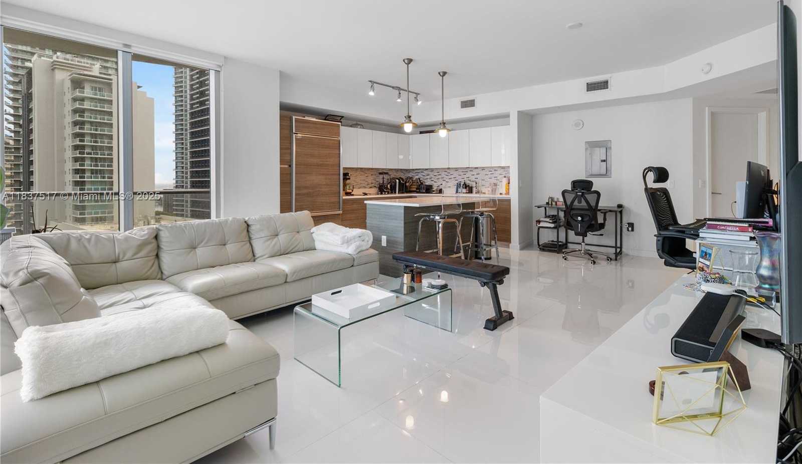Small Image of 1100 SOUTH MIAMI AVE #2801, Miami Number 4
