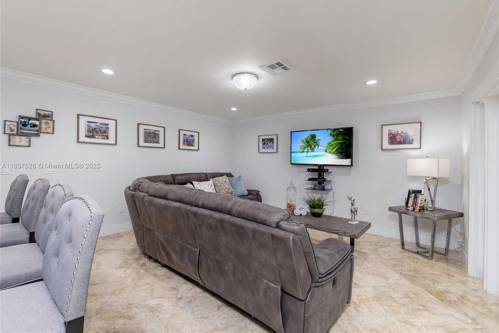 Small Image of 14755 SOUTH WEST 123RD AVE, Miami Number 13