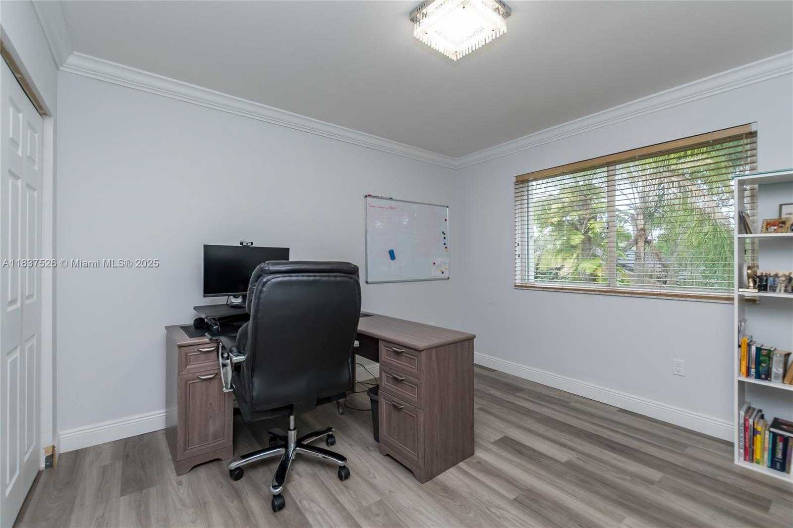 Small Image of 14755 SOUTH WEST 123RD AVE, Miami Number 25