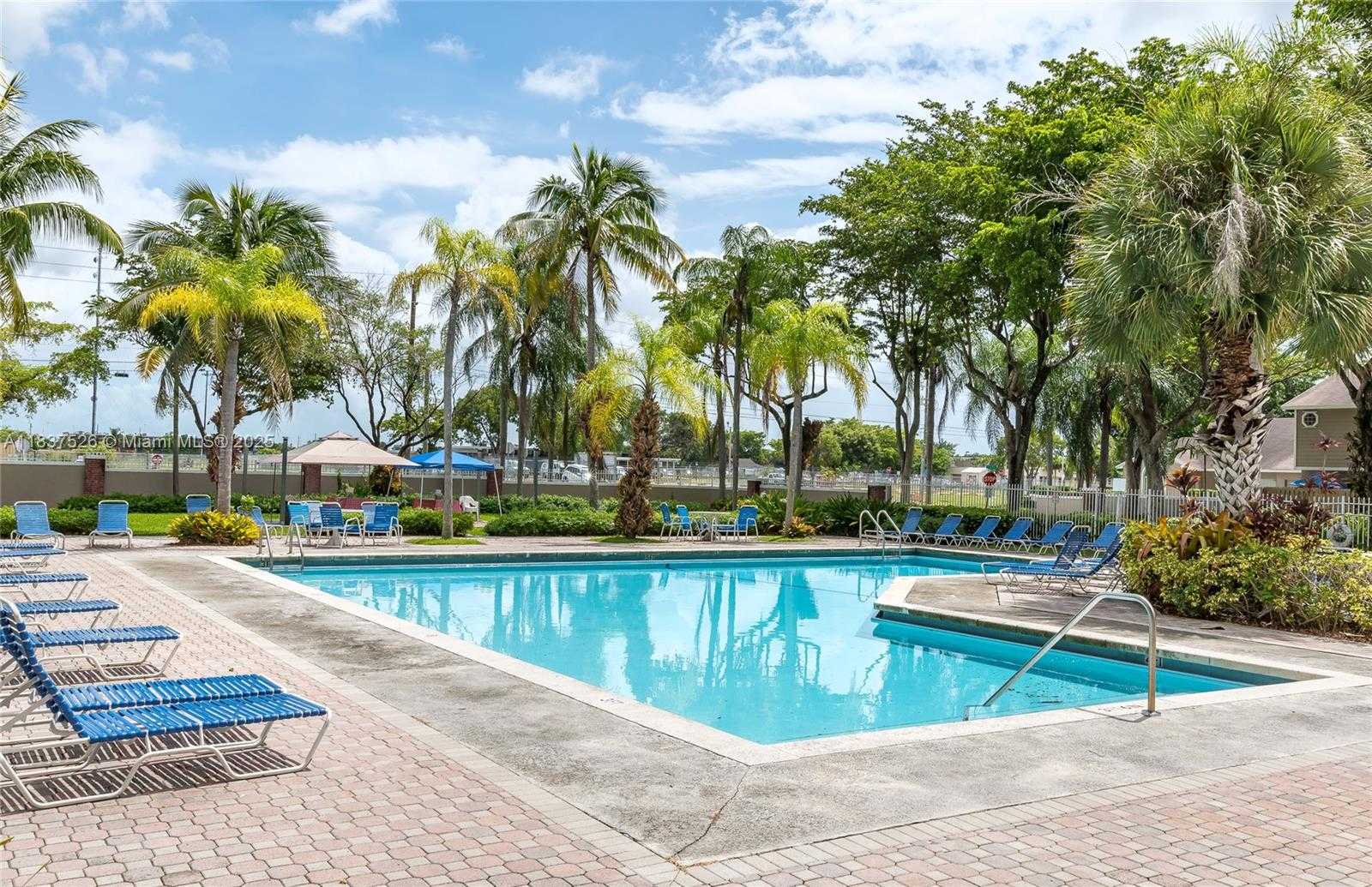 Small Image of 14755 SOUTH WEST 123RD AVE, Miami Number 26