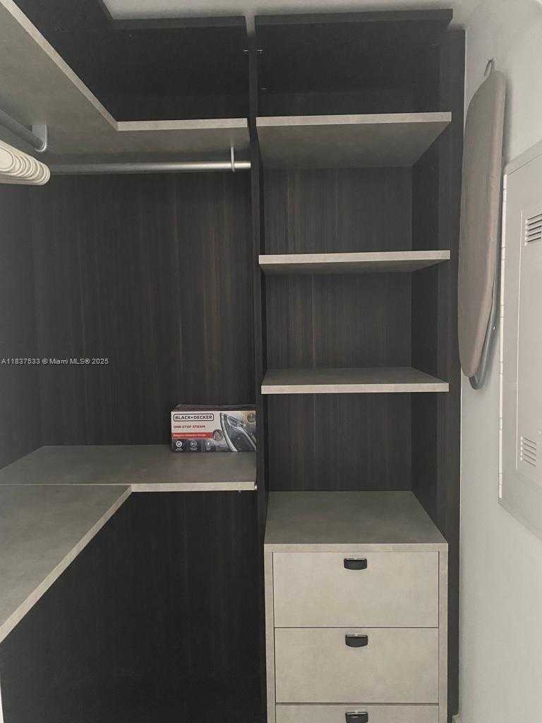 Imagen de Pequeño Objeto