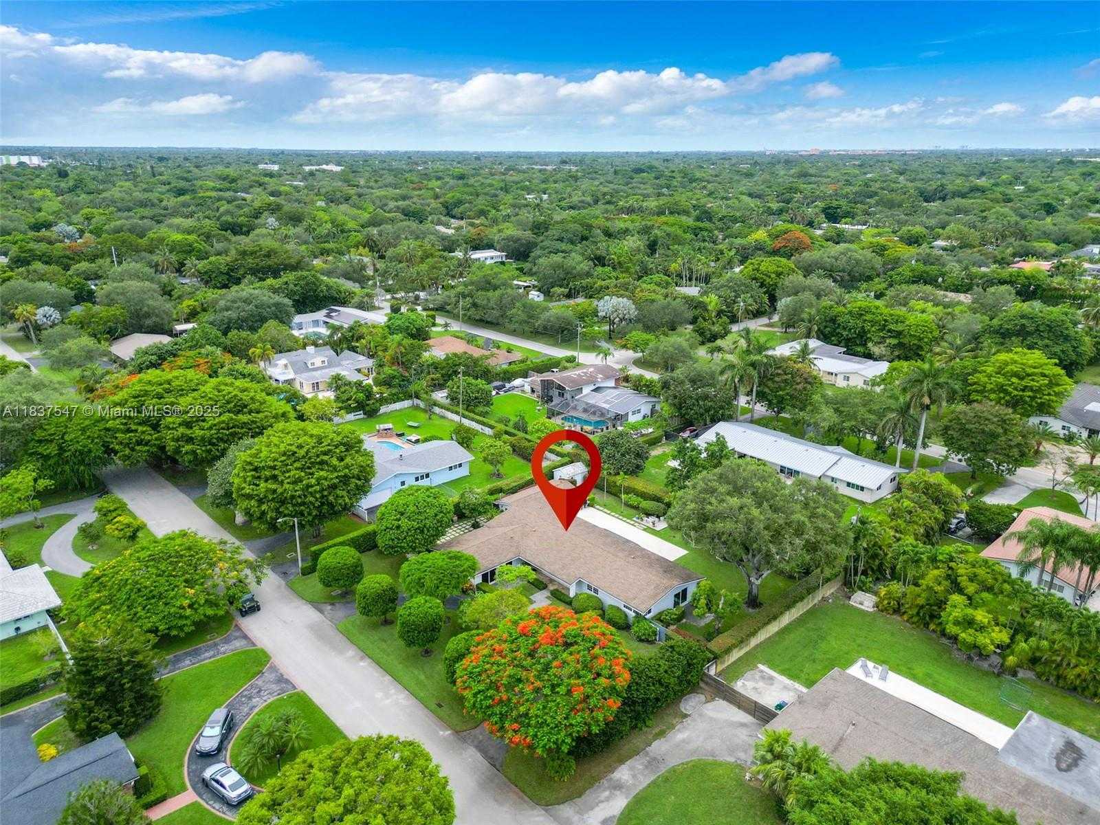Small Image of 7451 SOUTH WEST 133RD ST, Pinecrest Number 31