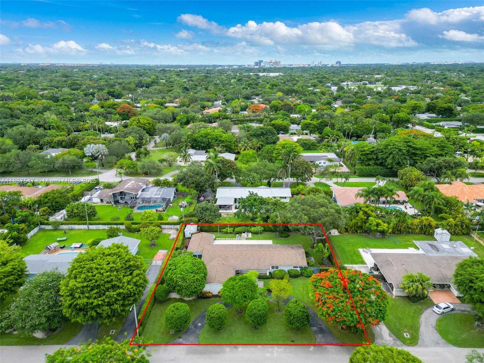 Small Image of 7451 SOUTH WEST 133RD ST, Pinecrest Number 33