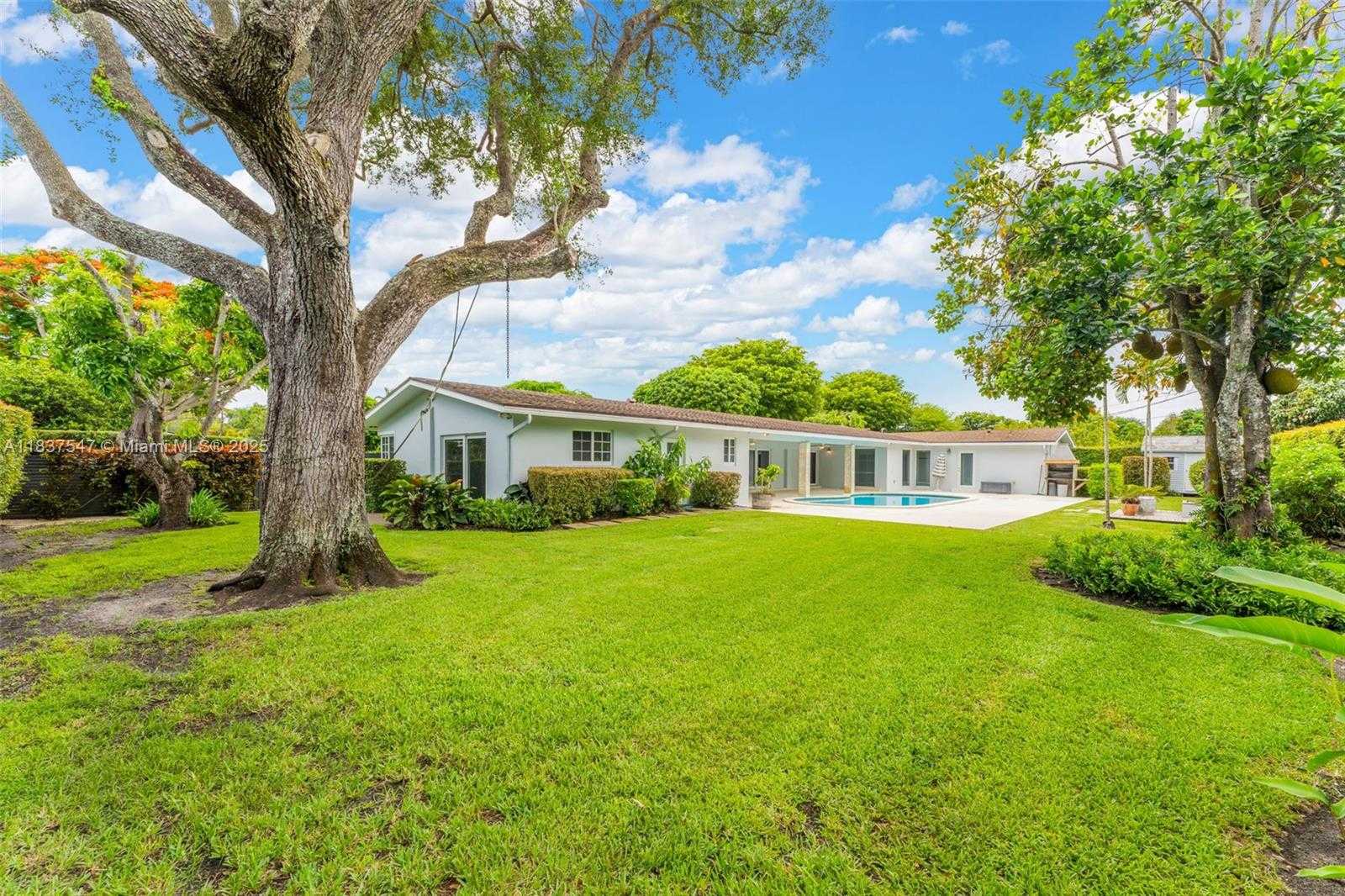 Small Image of 7451 SOUTH WEST 133RD ST, Pinecrest Number 34