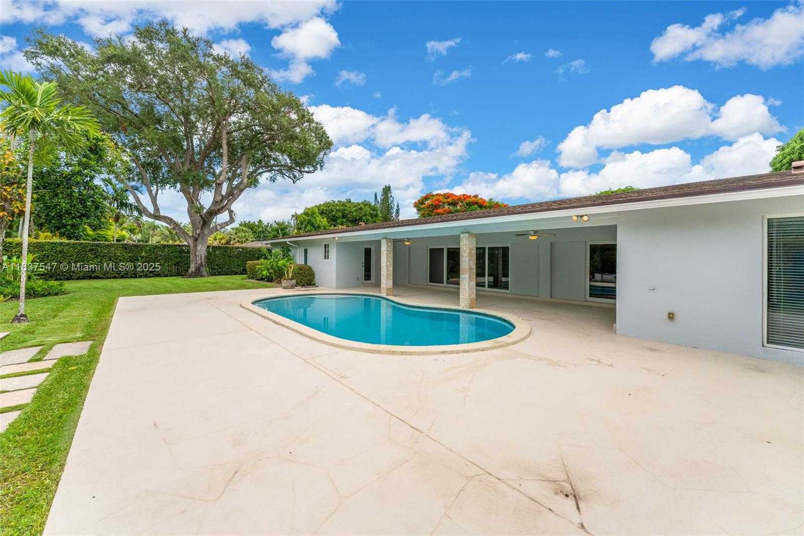 Small Image of 7451 SOUTH WEST 133RD ST, Pinecrest Number 37