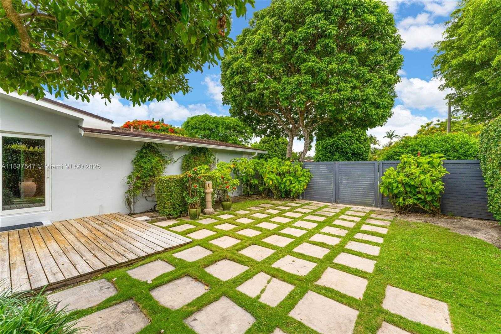 Small Image of 7451 SOUTH WEST 133RD ST, Pinecrest Number 40