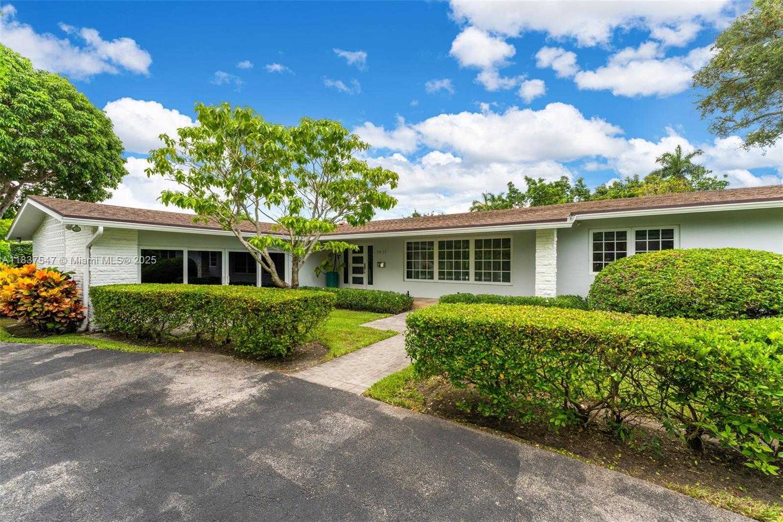 Small Image of 7451 SOUTH WEST 133RD ST, Pinecrest Number 7