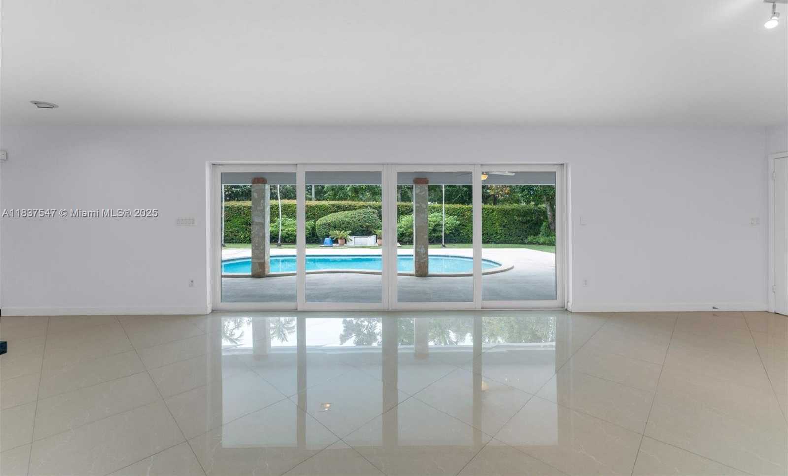 Small Image of 7451 SOUTH WEST 133RD ST, Pinecrest Number 8