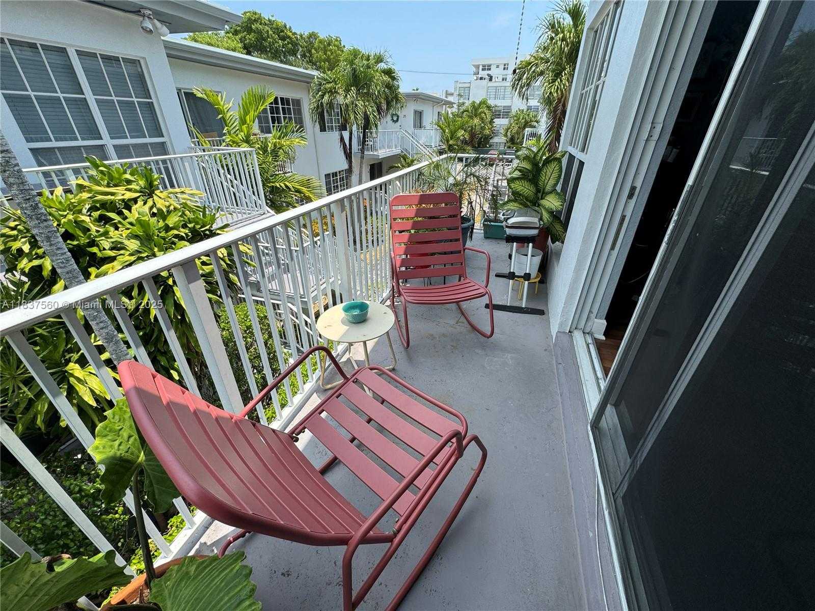 Small Image of 9260 BAY HARBOR TER #24, Bay Harbor Islands Number 12