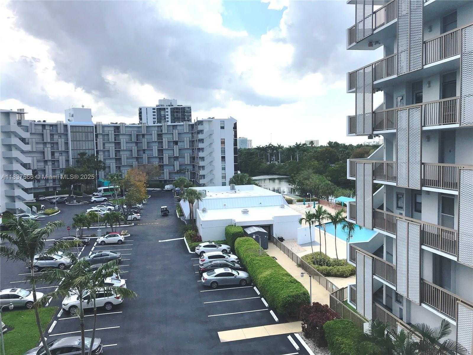 Small Image of 3475 NORTH COUNTRY CLUB DR #516, Aventura Number 20