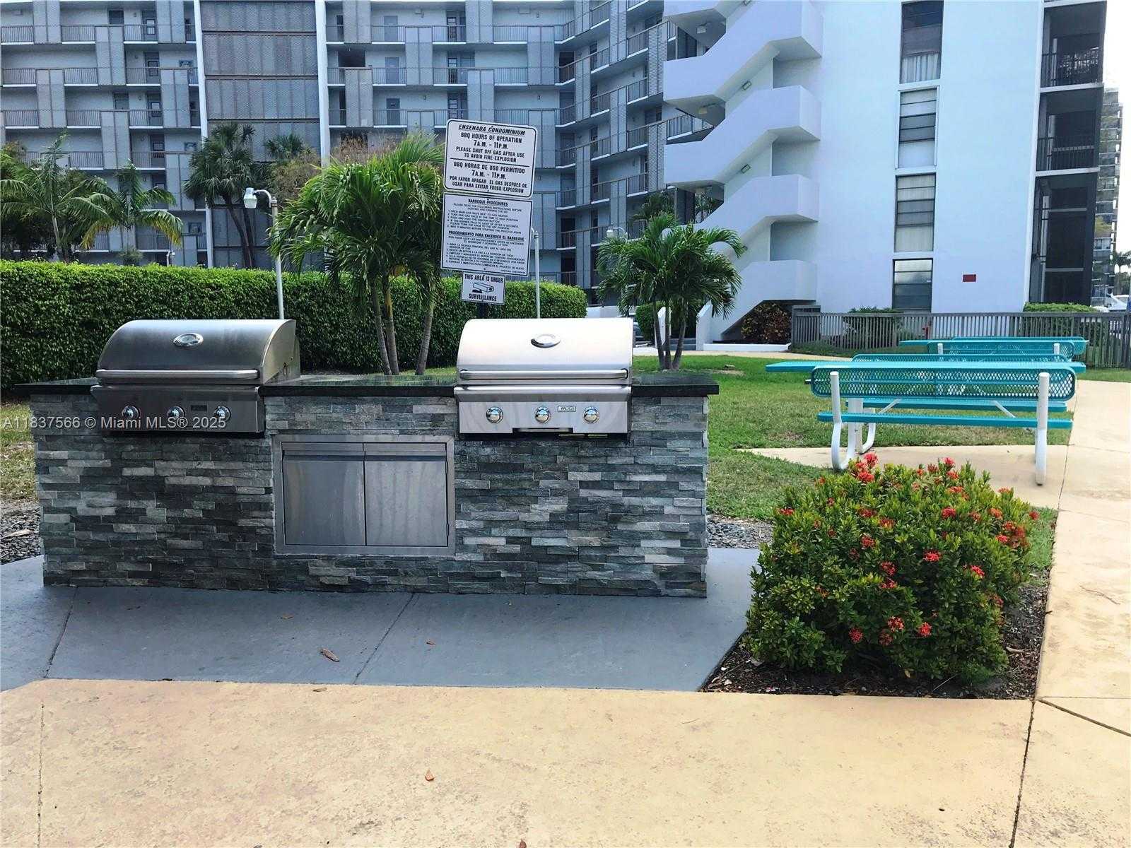 Small Image of 3475 NORTH COUNTRY CLUB DR #516, Aventura Number 38