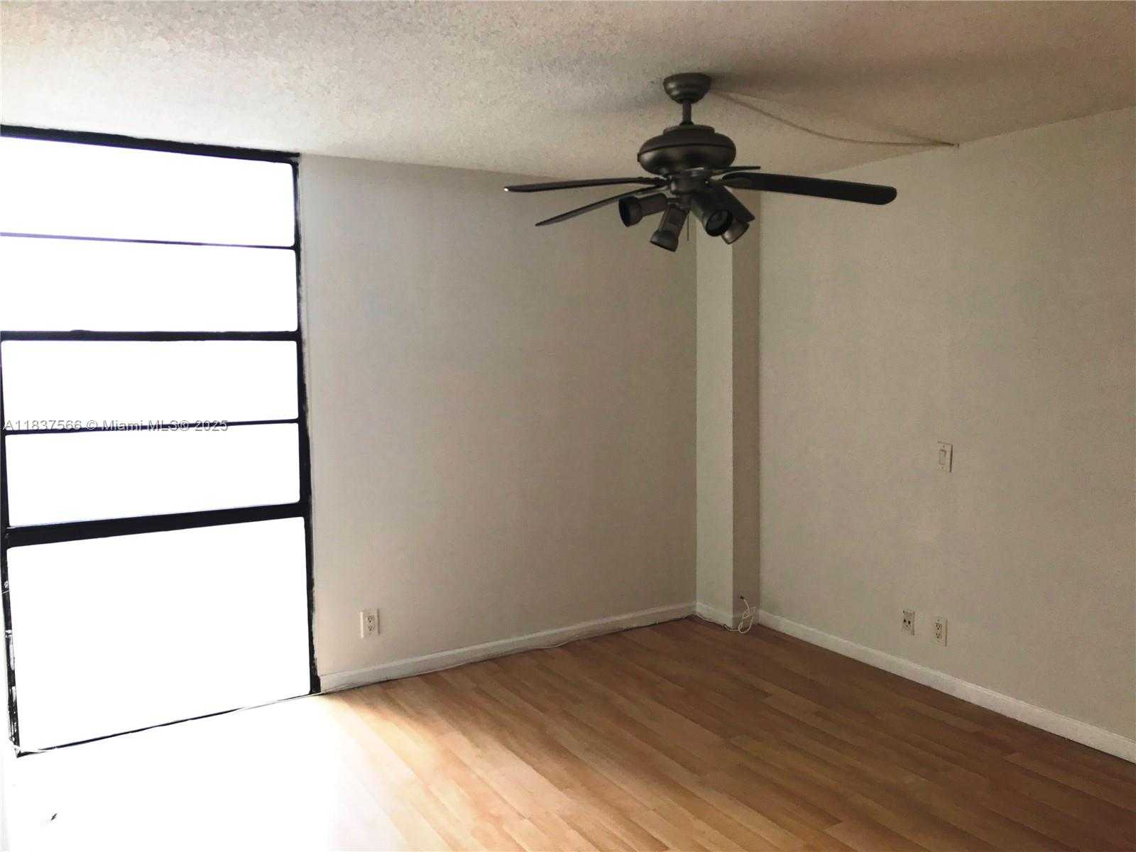 Small Image of 3475 NORTH COUNTRY CLUB DR #516, Aventura Number 9